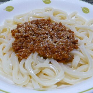 冷凍うどんでミートソースパスタ風うどん